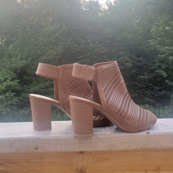 Call it Spring Moanda Gladiator Block Heel Sandal - Picture 12 of 12